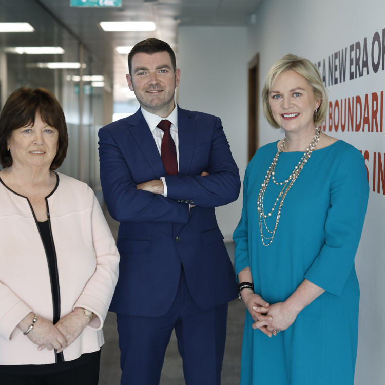 lorna,-mary,-brendan-5.JPG